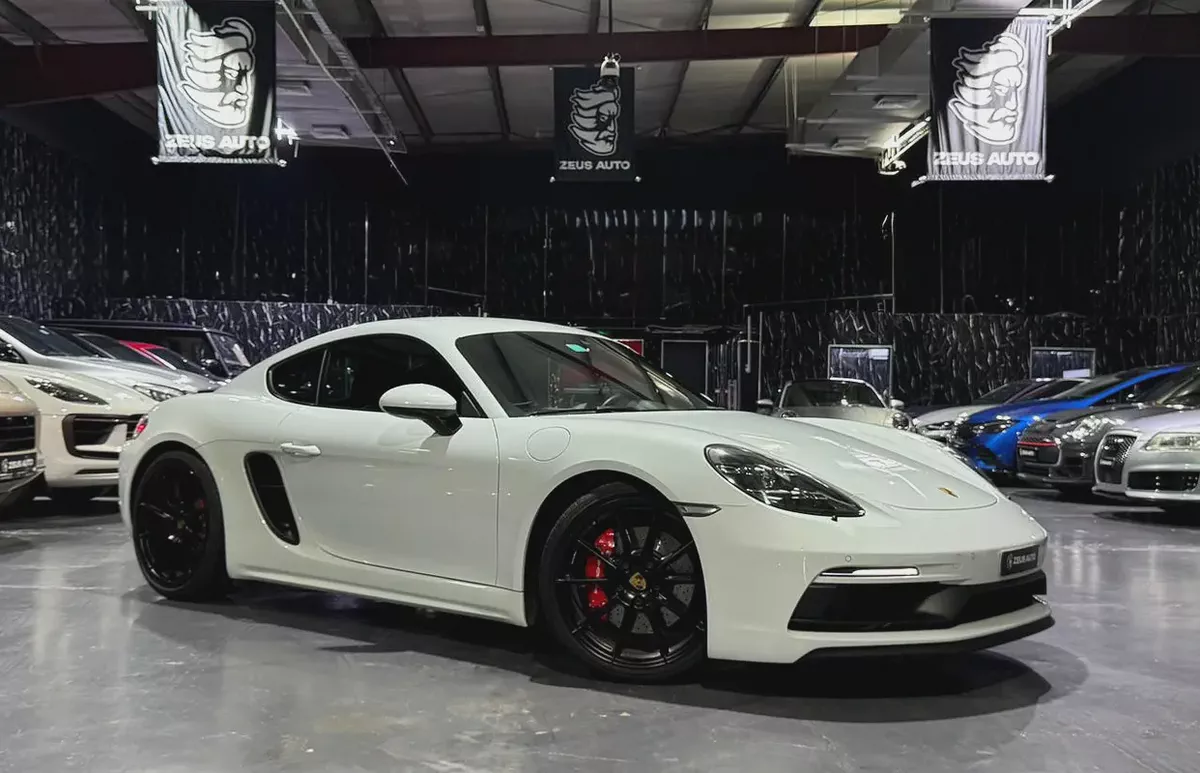 2022 | Porsche 718 Cayman GTS | GCC | Al Nabooda Porsche Service History & Warranty Till 03/2027-2-2