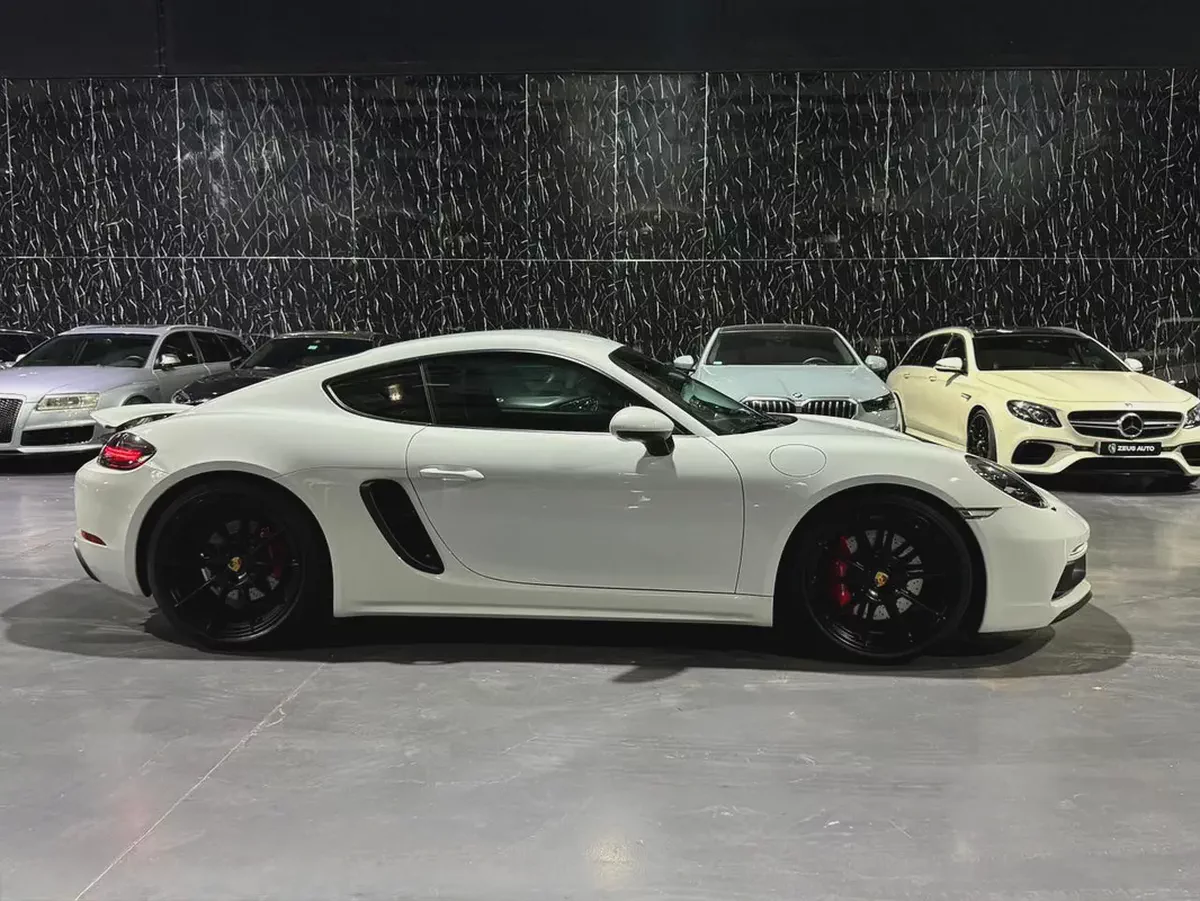 2022 | Porsche 718 Cayman GTS | GCC | Al Nabooda Porsche Service History & Warranty Till 03/2027-5-5