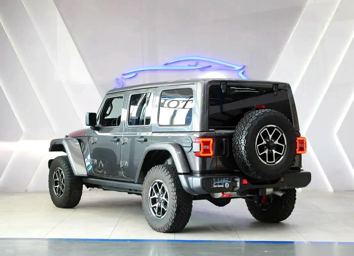 2024 Jeep Wrangler Rubicon with warranty-4-4