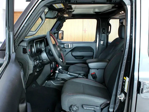 2024 Jeep Wrangler Rubicon with warranty