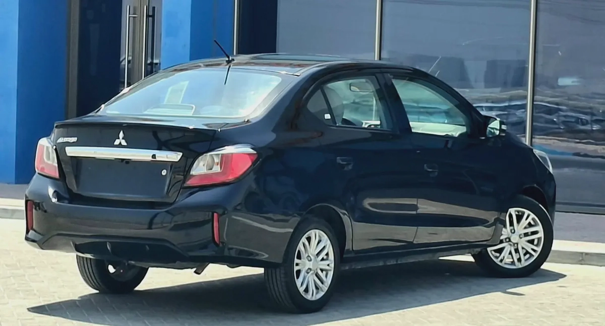 GLX TOPLINE TRIM 1.2L GCC , ACCIDENT FREE, (403/-MONTHLY)