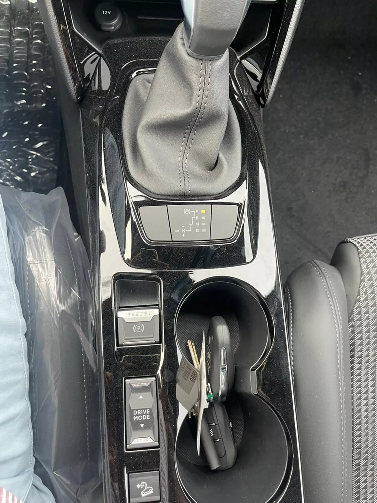 New 2023 Peugeot 2008-8-8