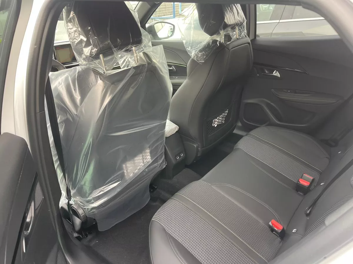 New 2023 Peugeot 2008-3-3