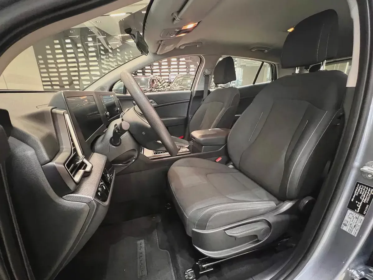 !! 2025 !! Kia | Sportage LX | GCC Specs | Under Warranty | Just 43000 Driven-8-8