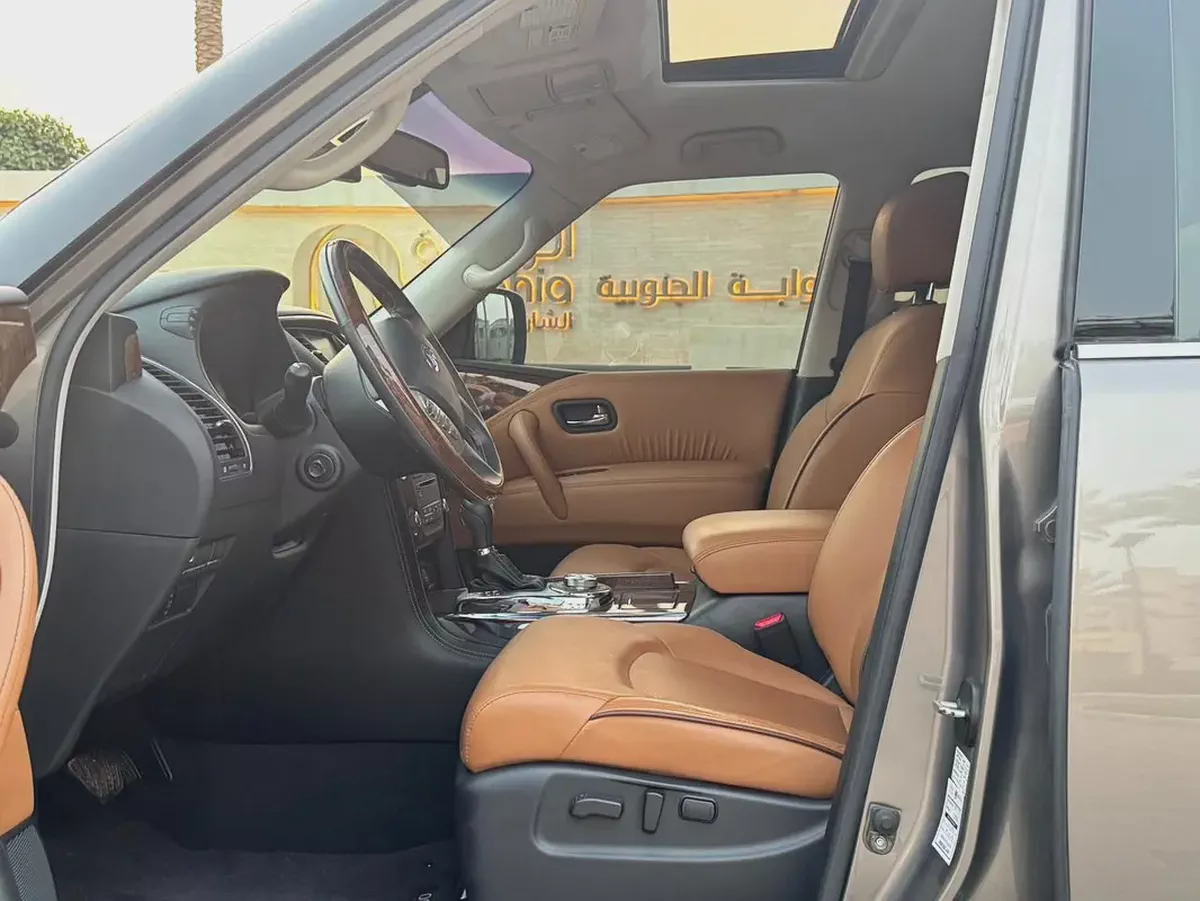 Infiniti QX80 2017 – GCC Specs Full Option Full service History-9-9