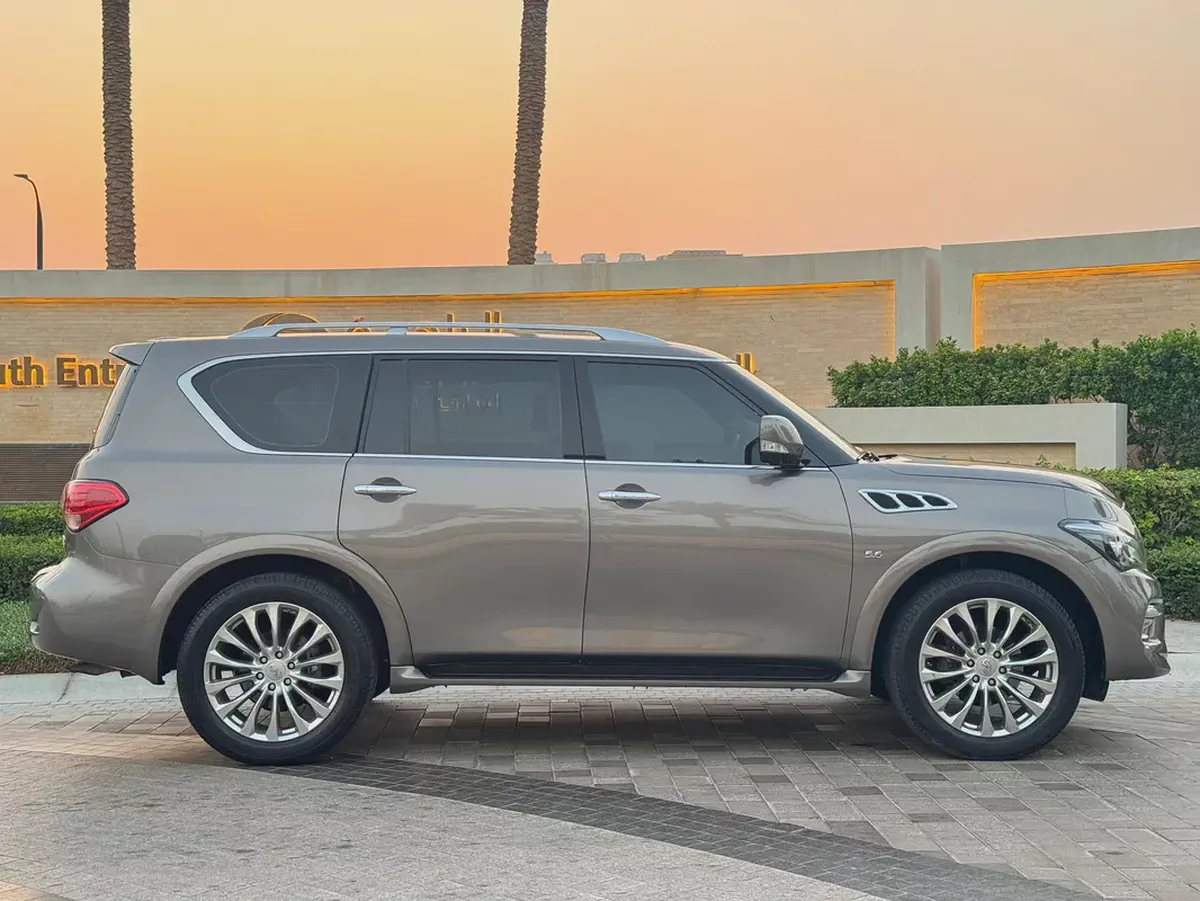 Infiniti QX80 2017 – GCC Specs Full Option Full service History-4-4