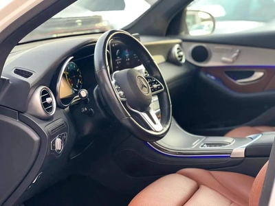 Mercedes benz Glc300 Model 2021-4