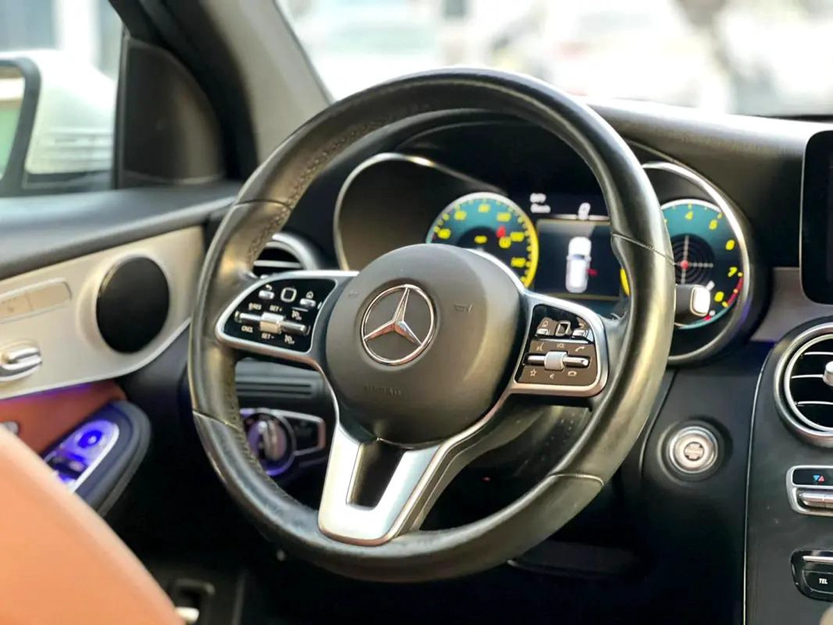 Mercedes benz Glc300 Model 2021-6-6