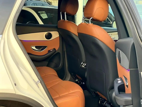 Mercedes benz Glc300 Model 2021