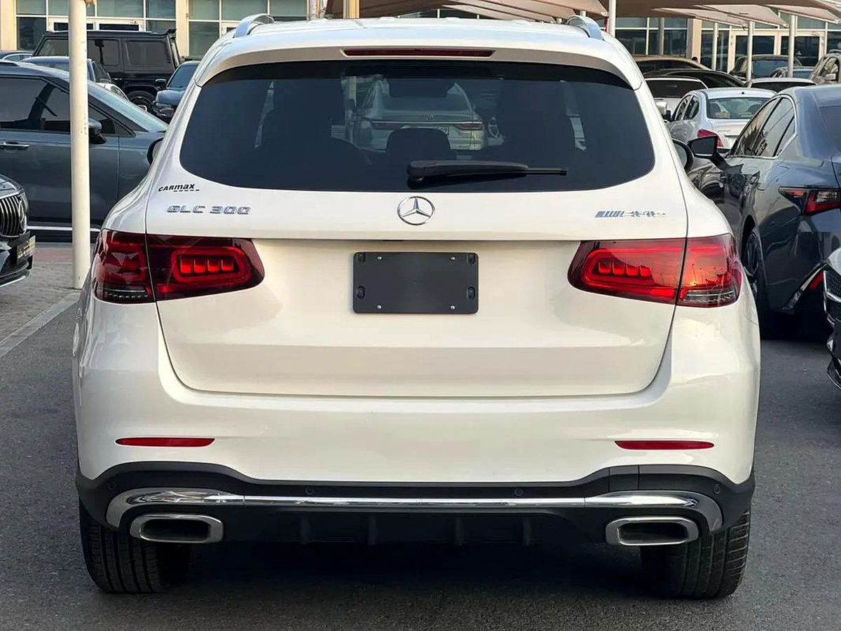 Mercedes benz Glc300 Model 2021-15-15