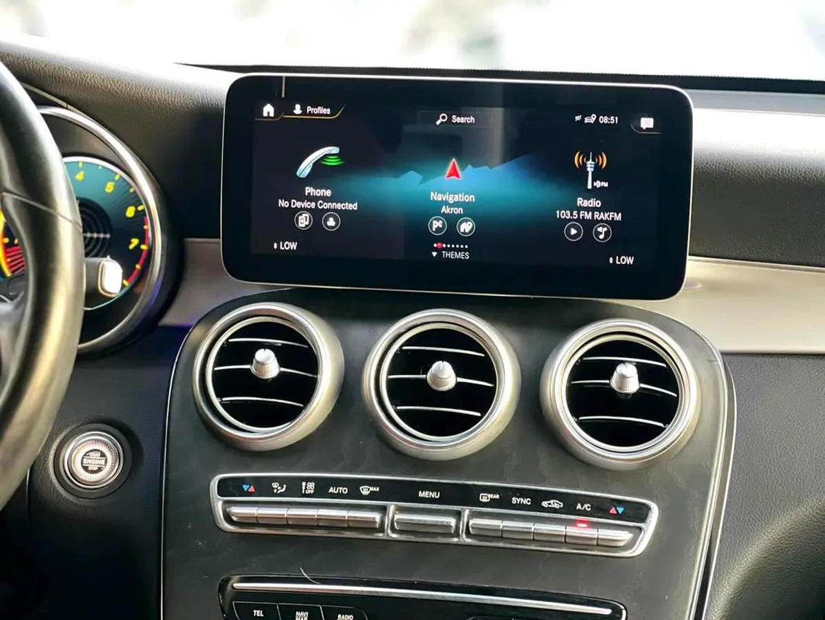 Mercedes benz Glc300 Model 2021-2-2