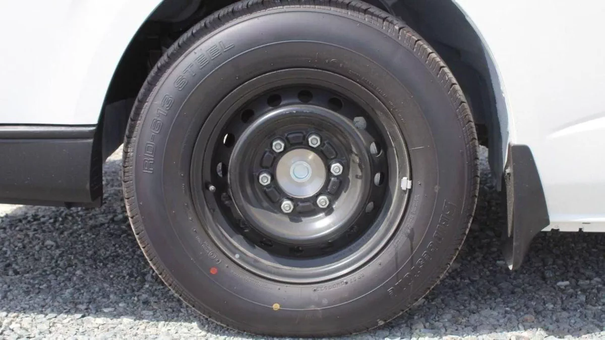 Toyota Hiace DLS - STD ROOF HIACE 2.5L HIGH ROOF DIESEL-17-0