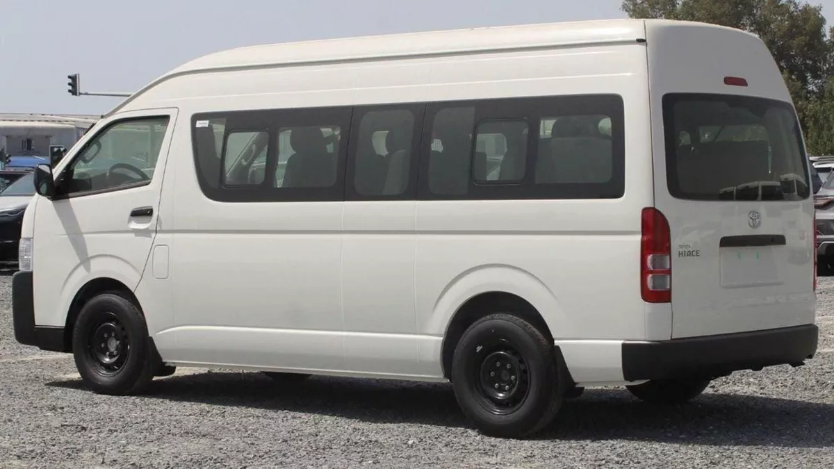 Toyota Hiace DLS - STD ROOF HIACE 2.5L HIGH ROOF DIESEL-4-0