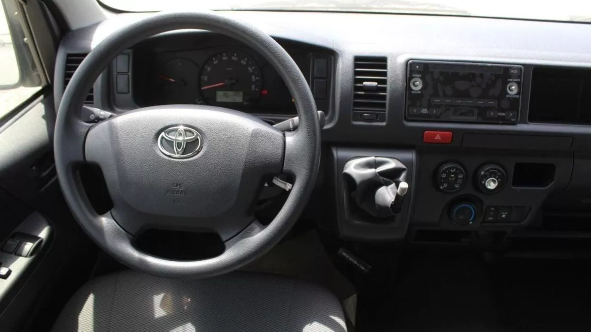Toyota Hiace DLS - STD ROOF HIACE 2.5L HIGH ROOF DIESEL-7-0