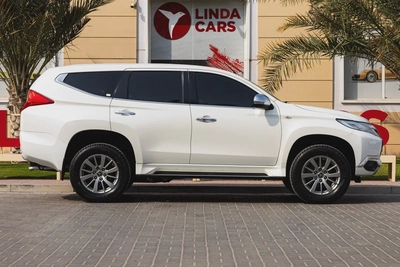 Mitsubishi Montero Sport 2019-17
