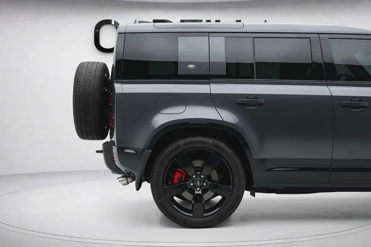 Land Rover Defender P525 2023 l AED 7,344 P.M l 0% Downpayment l Excellent Condition-4-4