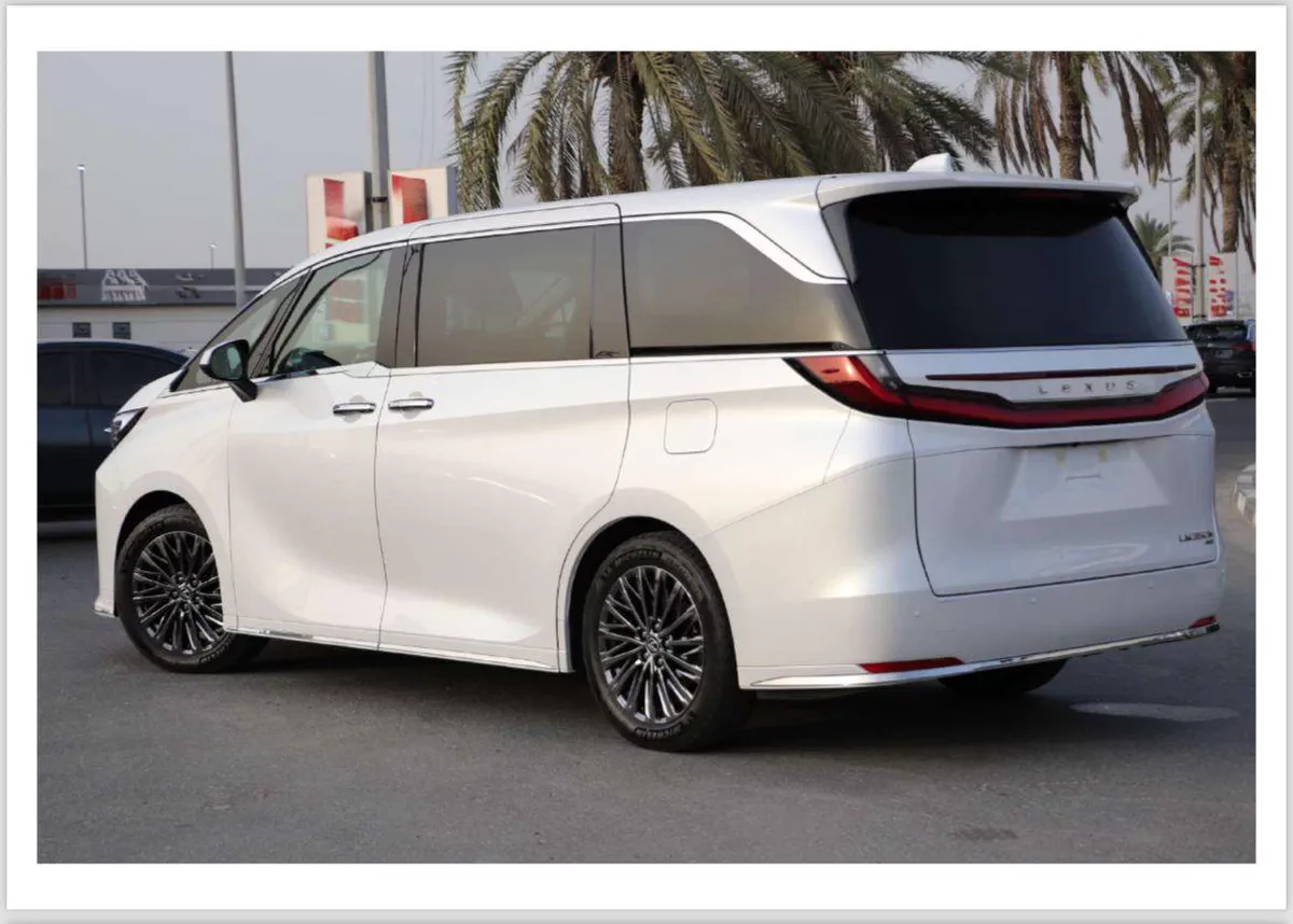 New 2026 Lexus LM 350h-5-5