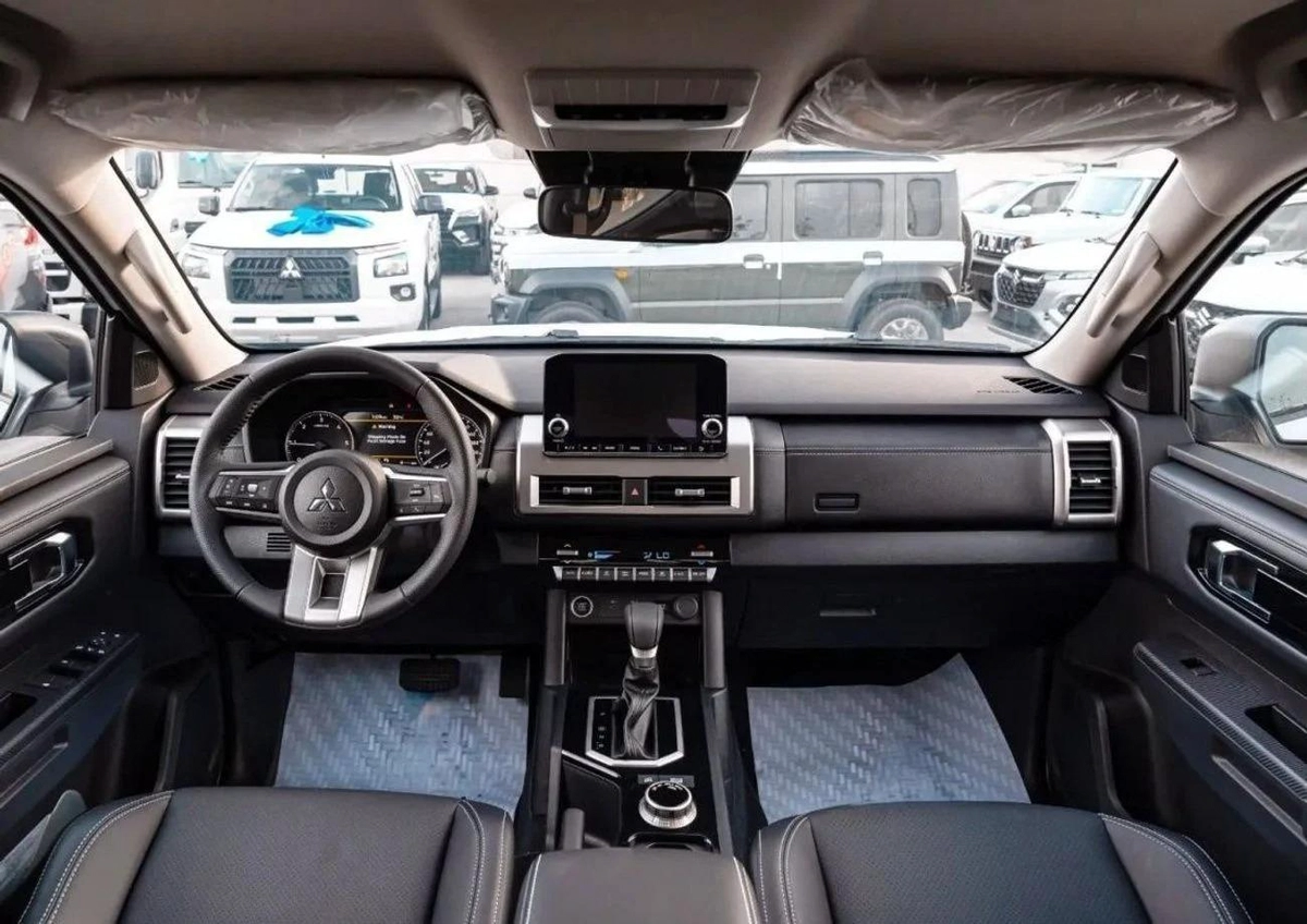 Mitsubishi L200 Mitsubishi L200 Sportero 2.4L Diesel MY2026-1-1