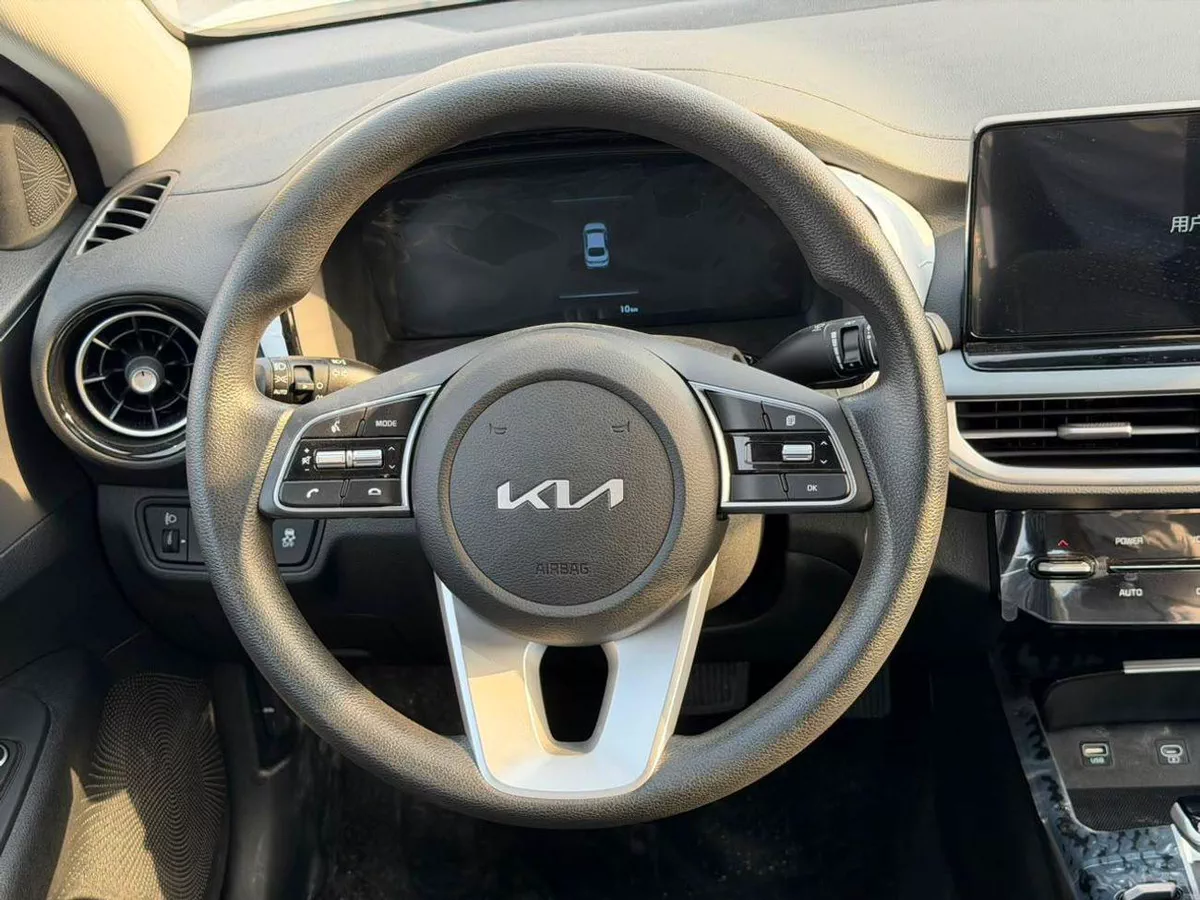 Kia K3 LX STANDARD 1.5L Petrol 2026 Export Price @ 53,500 AED-10-0