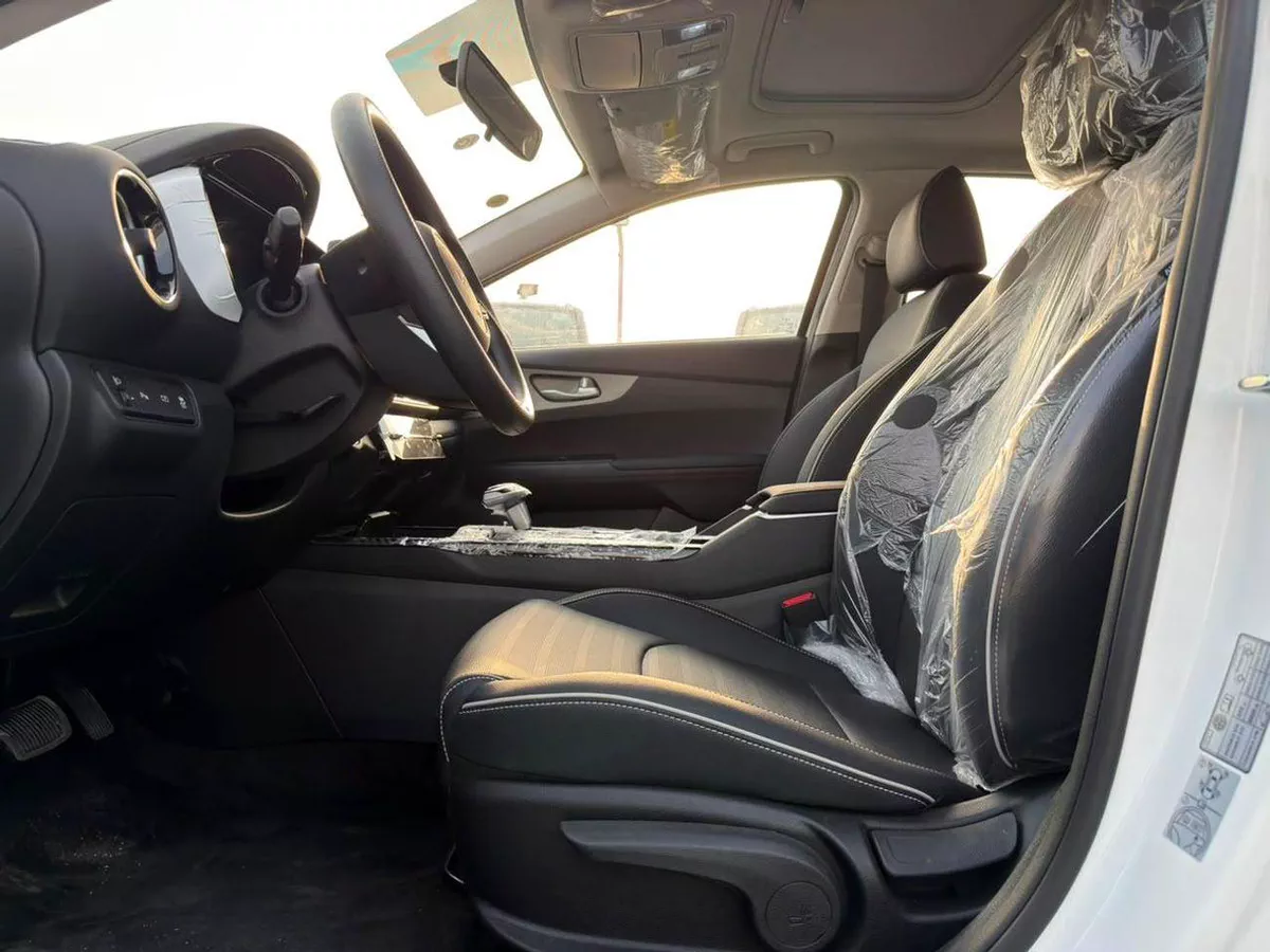 Kia K3 LX STANDARD 1.5L Petrol 2026 Export Price @ 53,500 AED-5-0