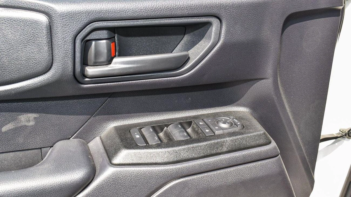 Toyota Prado 2.4L Basic/ Saudi Specs-12-12