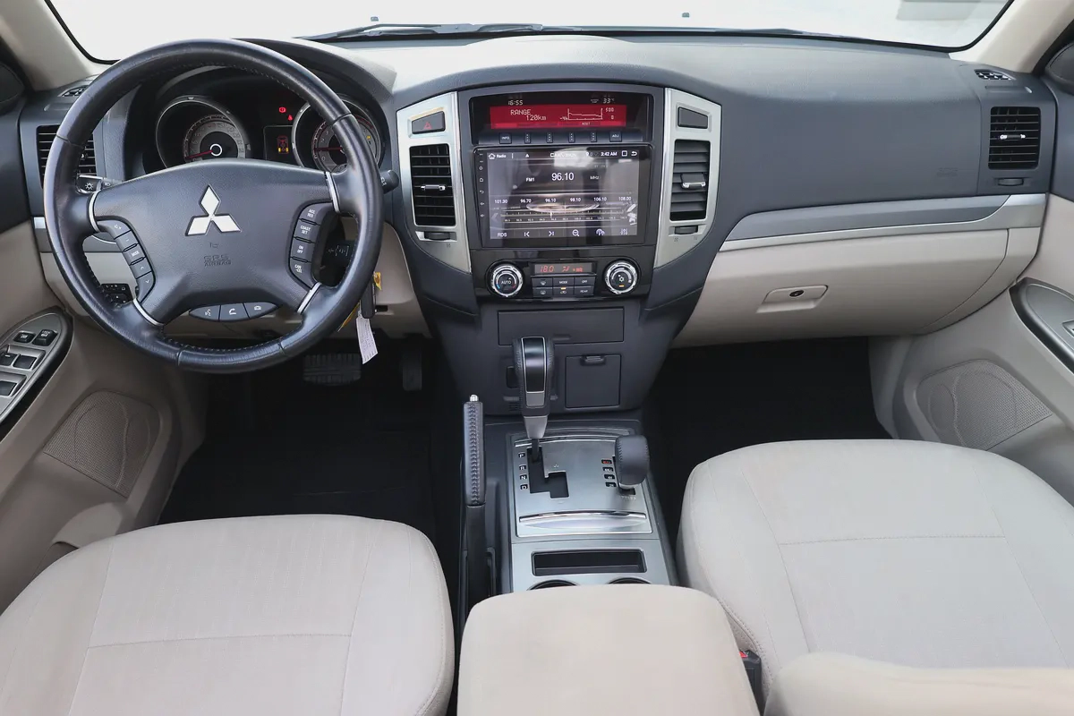 Mitsubishi Pajero GLS 2022-60,600KM-GCC Specs-Excellent Condition-11-11
