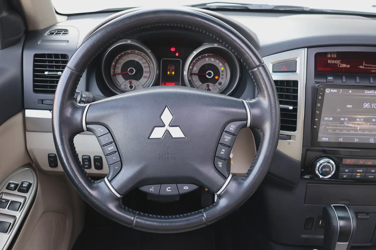 Mitsubishi Pajero GLS 2022-60,600KM-GCC Specs-Excellent Condition-12-12