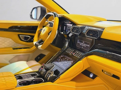 AED 13,330 P.M | 0% DOWN PAYMENT | LAMBORGHINI URUS (VENATUS EVO S P900 KIT) | 4.0L TWIN-TURBO V8 |-15