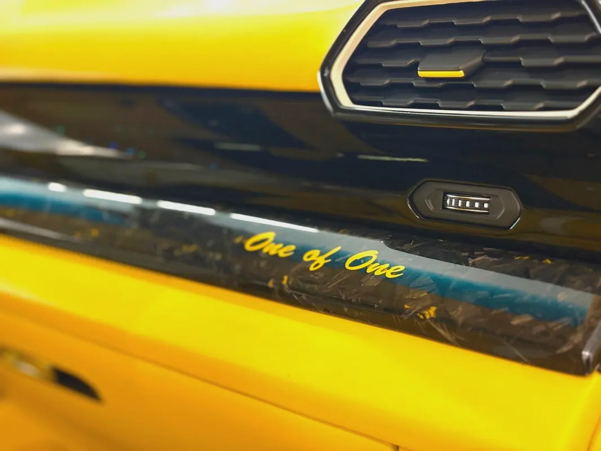 AED 13,330 P.M | 0% DOWN PAYMENT | LAMBORGHINI URUS (VENATUS EVO S P900 KIT) | 4.0L TWIN-TURBO V8 |