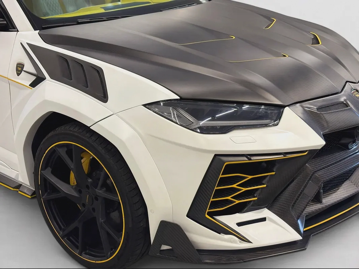 AED 13,330 P.M | 0% DOWN PAYMENT | LAMBORGHINI URUS (VENATUS EVO S P900 KIT) | 4.0L TWIN-TURBO V8 |