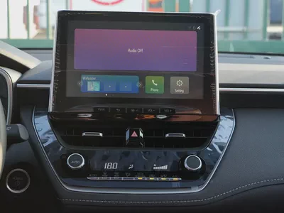 2025 TOYOTA COROLLA CROSS 1.8L HYBRID PET A/T SUNROOF FULL GCC BRAND NEW 0KM-9