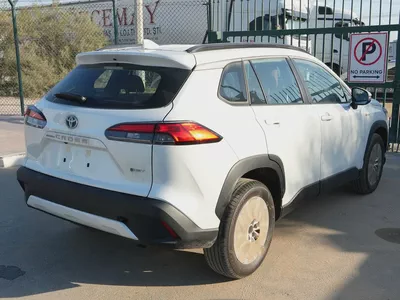 2025 TOYOTA COROLLA CROSS 1.8L HYBRID PET A/T SUNROOF FULL GCC BRAND NEW 0KM-3