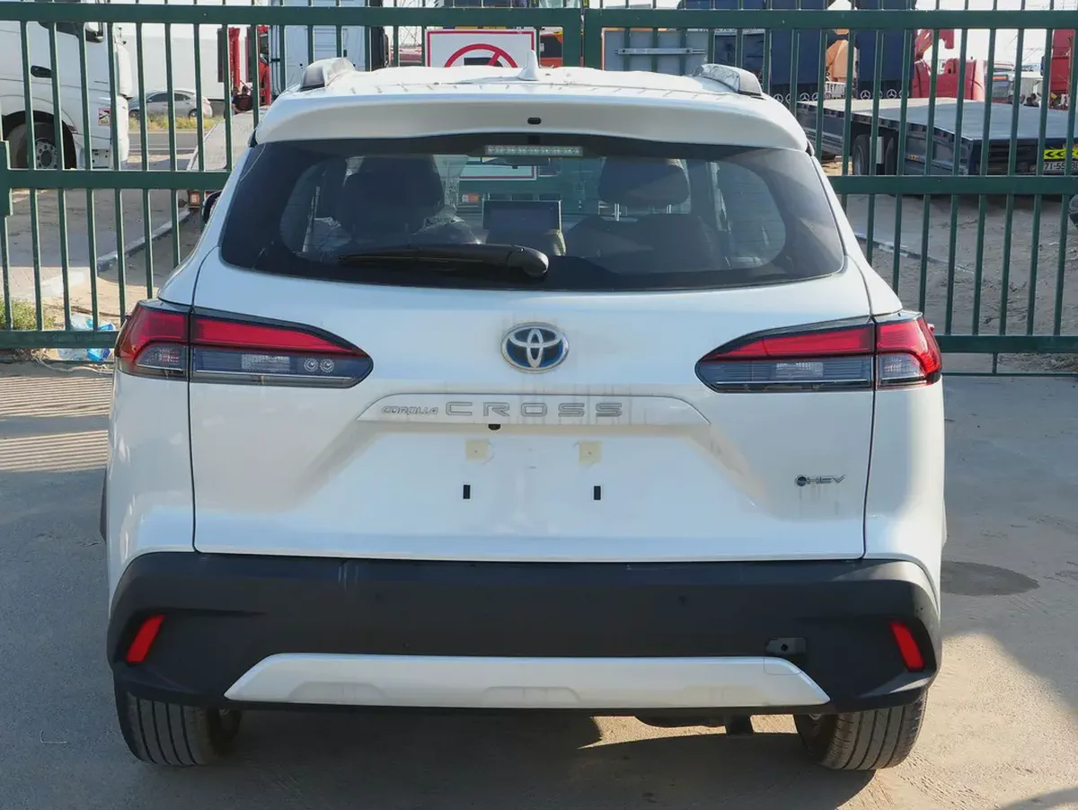 2025 TOYOTA COROLLA CROSS 1.8L HYBRID PET A/T SUNROOF FULL GCC BRAND NEW 0KM-4-4