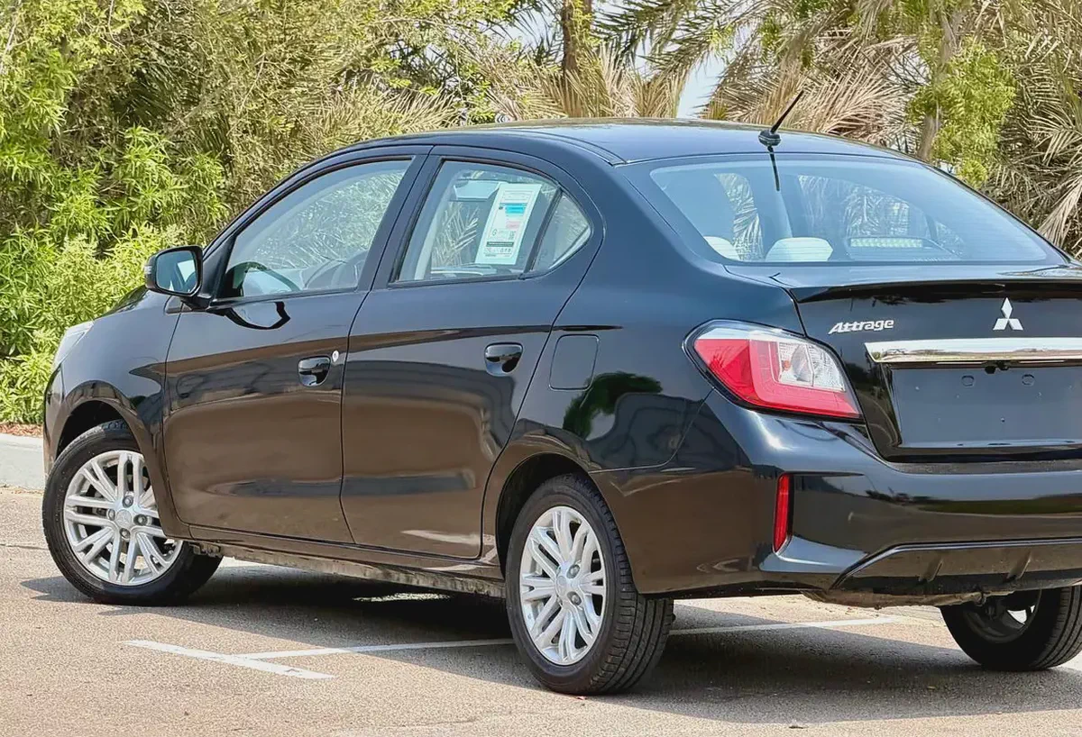 GLX TOPLINE TRIM 1.2L GCC , ACCIDENT FREE, (403/-MONTHLY)-13-13