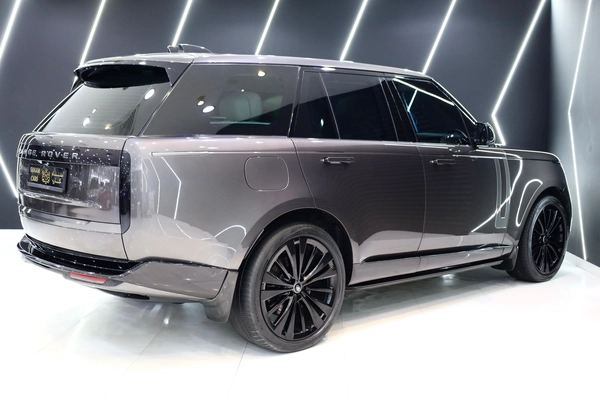 Range Rover Vogue P530 First Edition 2022