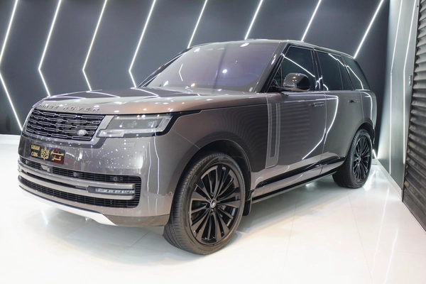 Range Rover Vogue P530 First Edition 2022
