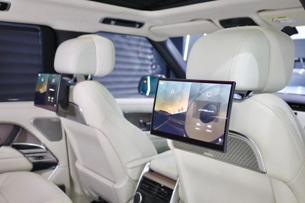 Range Rover Vogue P530 First Edition 2022