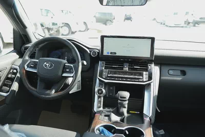 Toyota Land Cruiser VX 2026 - GCC Specs - Brand New-5