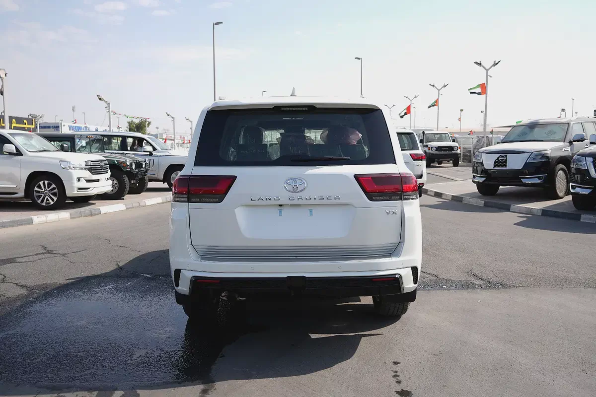 Toyota Land Cruiser VX 2026 - GCC Specs - Brand New-2-2