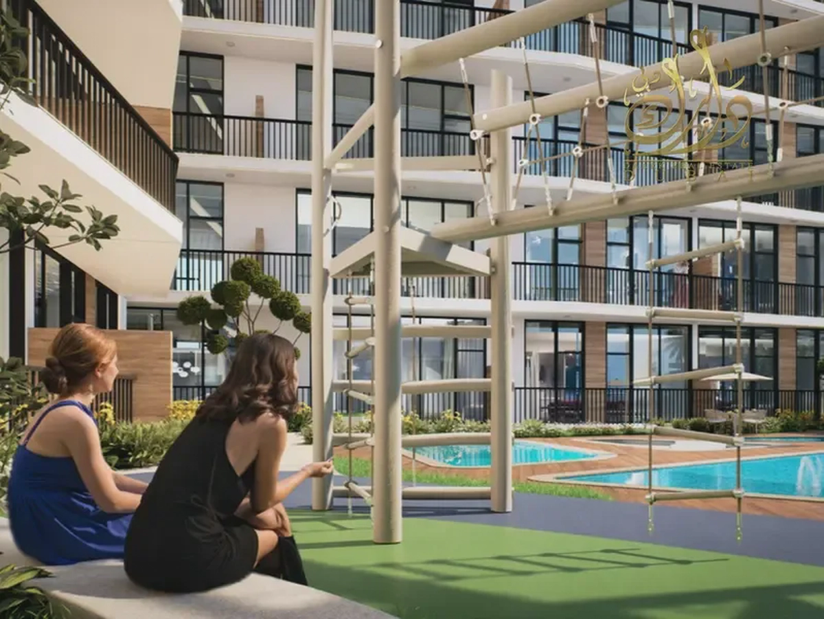 Furnished 1BR Apartment | CASH OFFER | BIG DISCOUNT | | Balcony & Pool Access