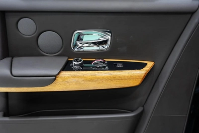 Rolls-Royce Phantom-7