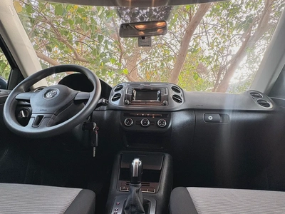 Volkswagen Tiguan SEL 2016 | GCC Specs | Low Mileage | Full Service History-9
