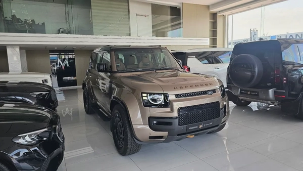 DEFENDER - OCTA - V8 P626 - 2026 - UNDER WARRANTY FROM AGENCY - GCC SPECS - GOLDEN COLOR