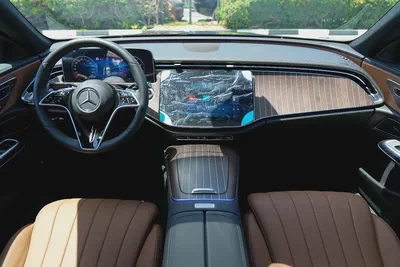 MERCEDES E300L 2025!! BRAND NEW CAR!! MENTIONED PRICE IS FOR EXPORT ONLY-8
