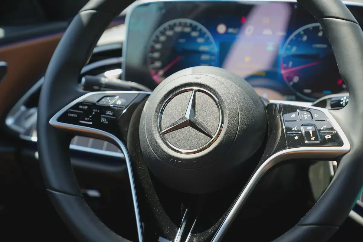 MERCEDES E300L 2025!! BRAND NEW CAR!! MENTIONED PRICE IS FOR EXPORT ONLY-6-6