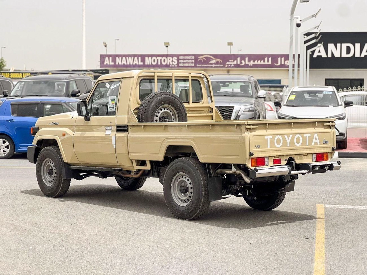 Toyota Land Cruiser Pick Up  EXPORT ONLY - Toyota LC79 4.0L Petrol A/T-4-0