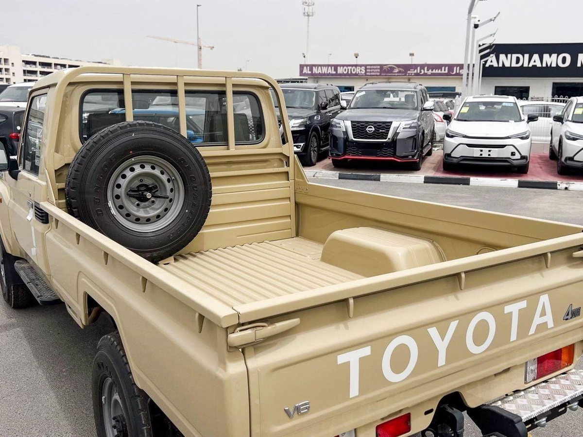 Toyota Land Cruiser Pick Up  EXPORT ONLY - Toyota LC79 4.0L Petrol A/T-8-0