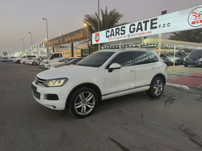 Volkswagen Touareg 2013 Highline Plus | GCC Specs | Low Mileage-1