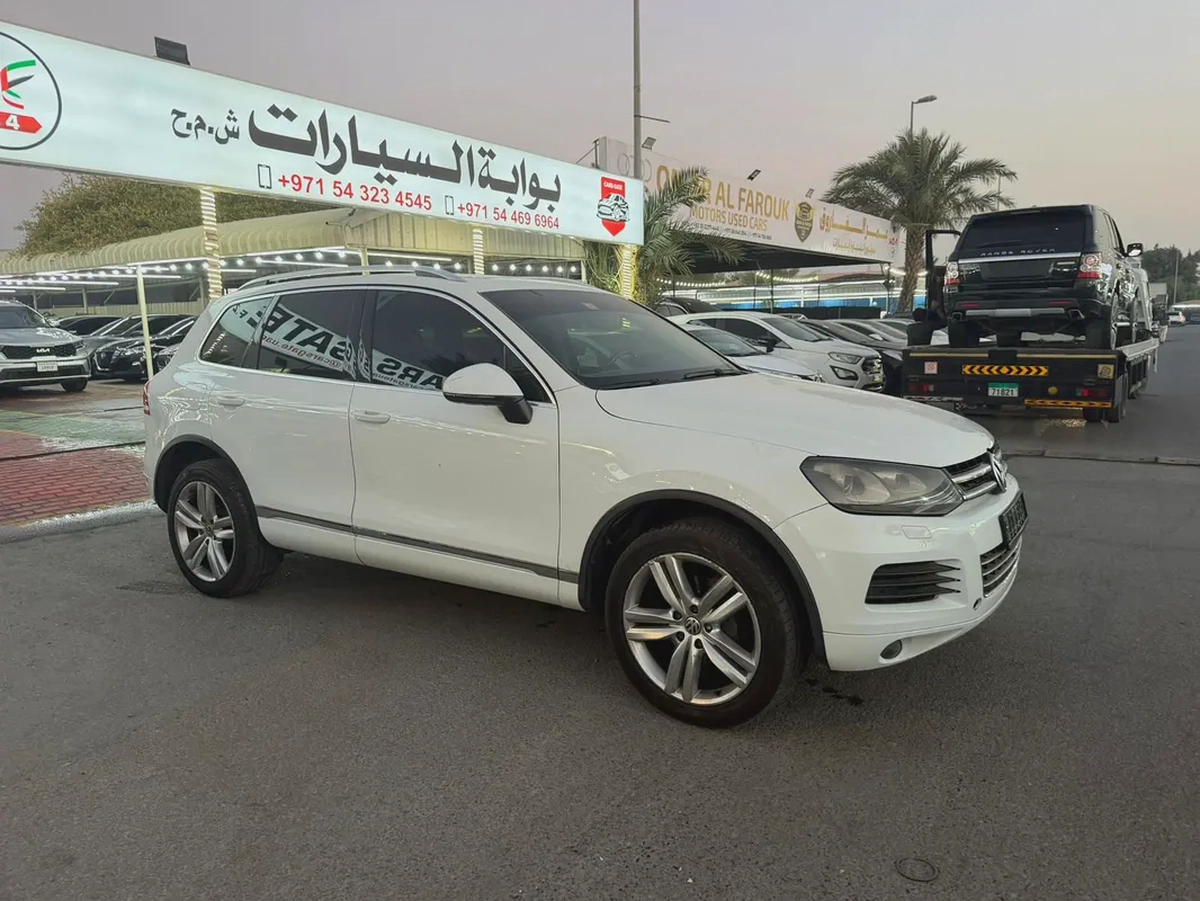 Volkswagen Touareg 2013 Highline Plus | GCC Specs | Low Mileage-2-2