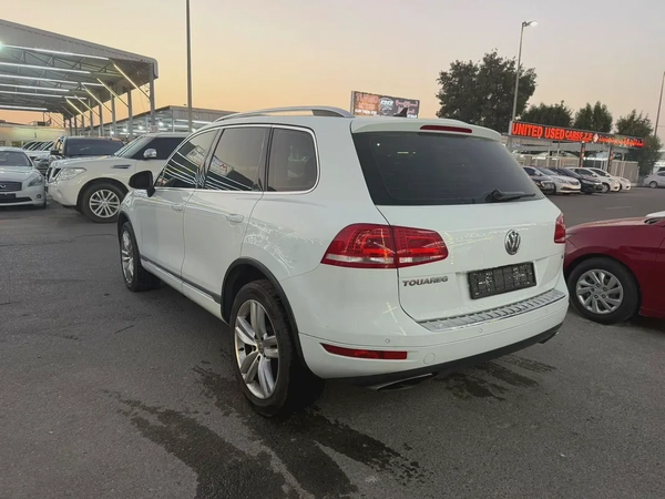 Volkswagen Touareg 2013 Highline Plus | GCC Specs | Low Mileage